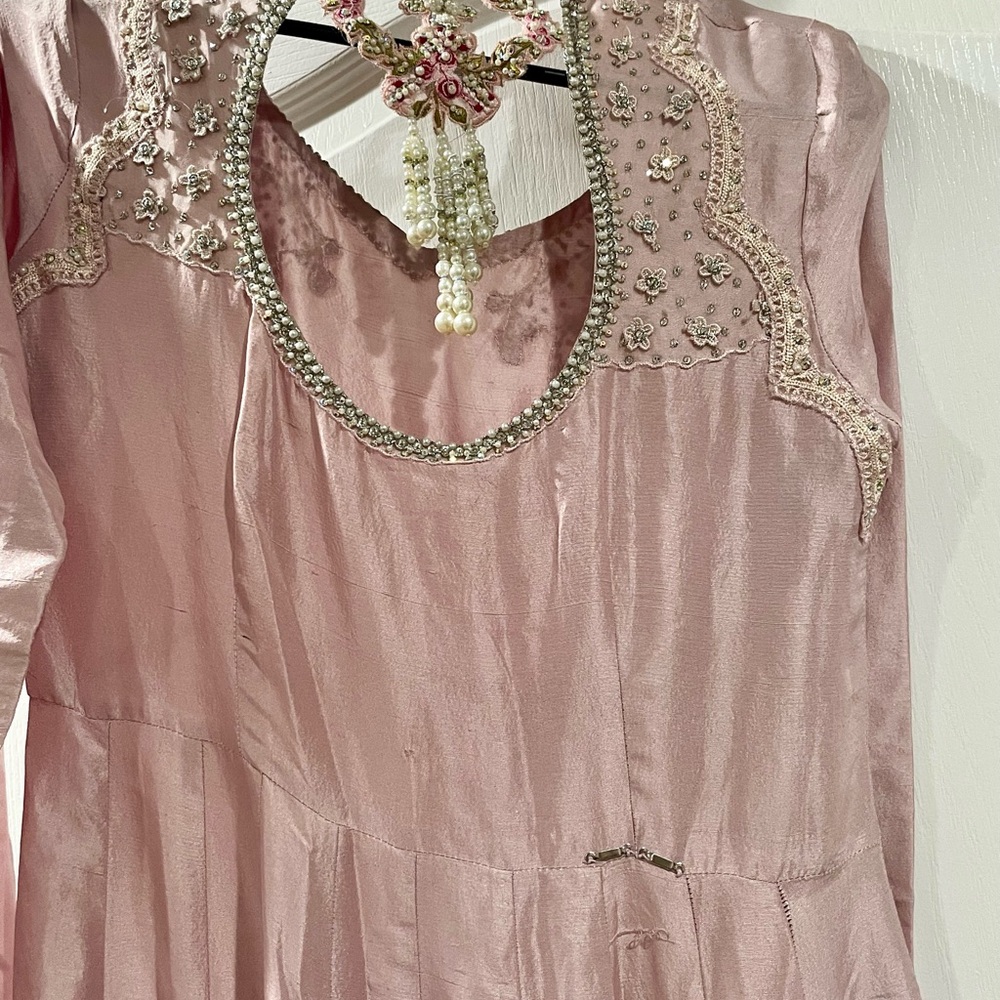 *SOLD* Farah Talib Aziz “Magnolia Rose” Saree Dress • Size XS • Pre-Loved - Picture 6 of 7